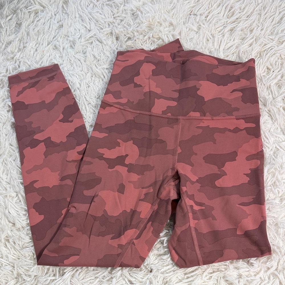 Lululemon Wunder Train High-Rise Tight 25" Heritage 365 Camo Brier Rose Multi